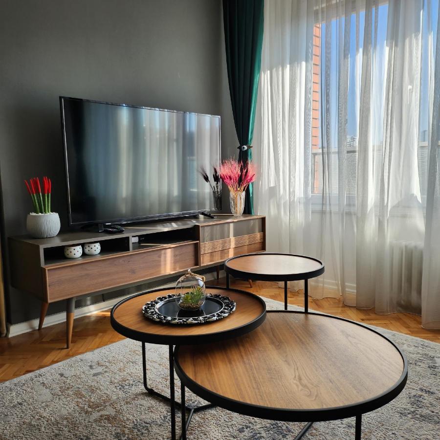 Shpetim'S Apartment 프리슈티나 외부 사진