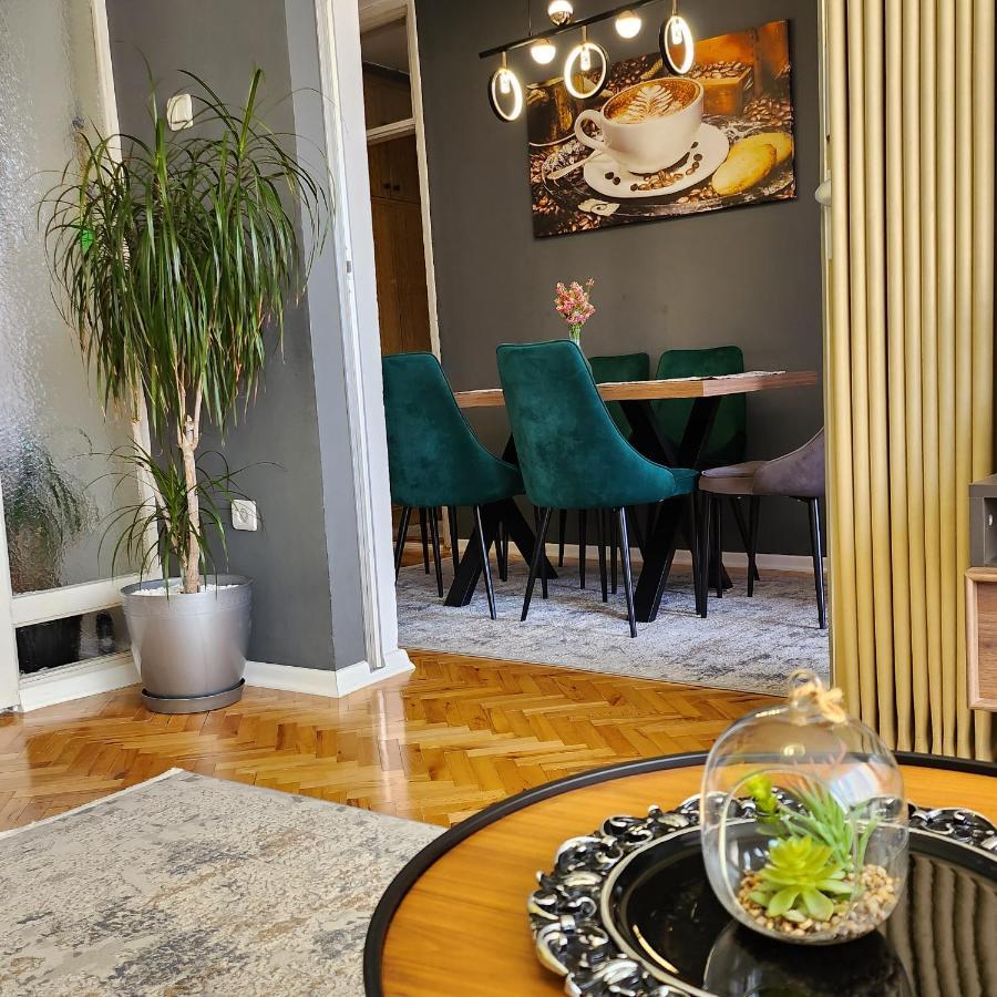 Shpetim'S Apartment 프리슈티나 외부 사진